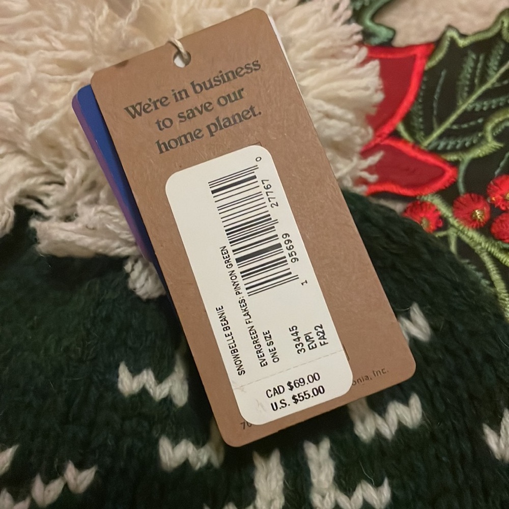 Brand New Patagonia Women's Snowbelle Beanie Wool Pom Hat Evergreen Flakes Green - Picture 10 of 16